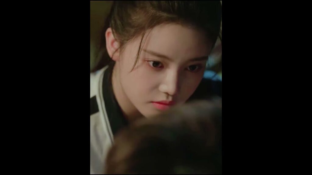 هل وقعت بحبه مجدداً !! 💕 #ذروة_شبابنا #summitofouryouth #sunzhenni #chenjingke #youku #shorts