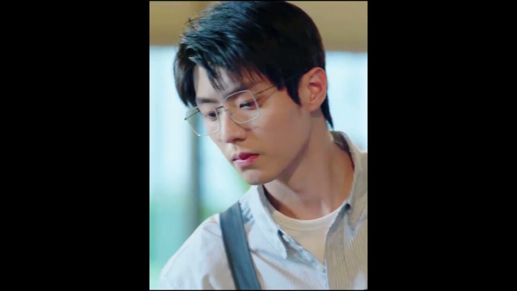 كيف اقاوم لطافتك هذه !! 💕 #ذروة_شبابنا #summitofouryouth #sunzhenni #chenjingke #youku #shorts