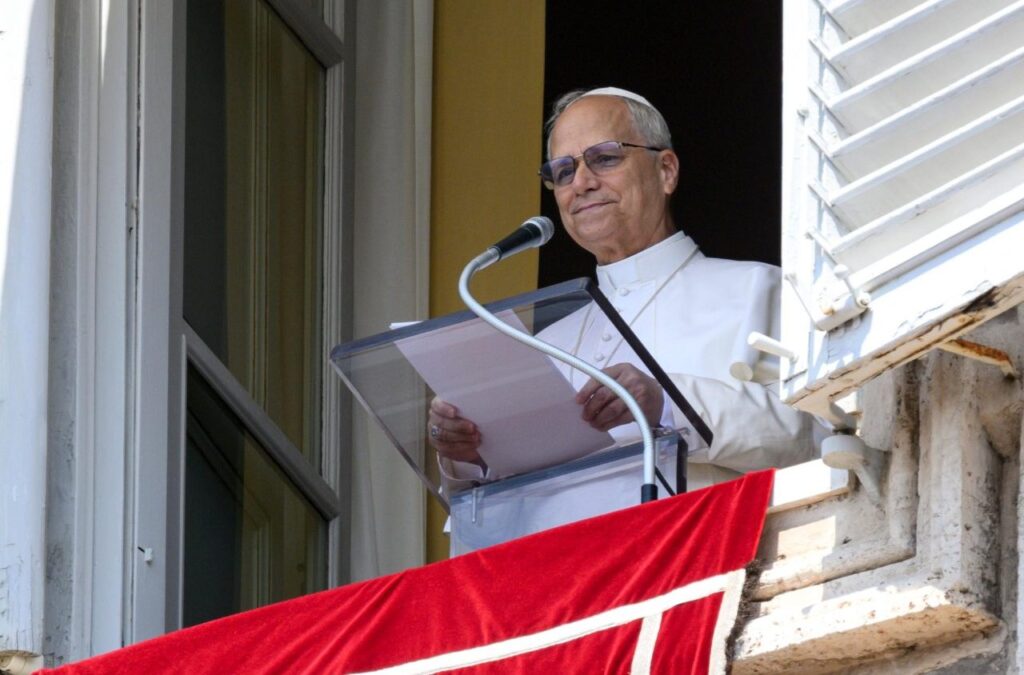 البابا لاوُن الرابع عشر في كلمته قبل صلاة التبشير الملائكي: علينا ألا نضيّع أية فرصة للمحبة