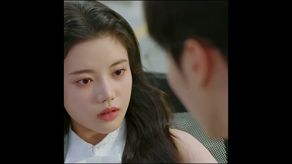 هل سوف يقبلني الآن !! 💋😱😱  #ذروة_شبابنا #summitofouryouth #sunzhenni #chenjingke #youku #shorts