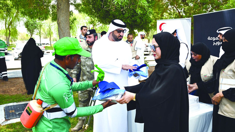 «نحن ممتنون» تدعم العمال في العين