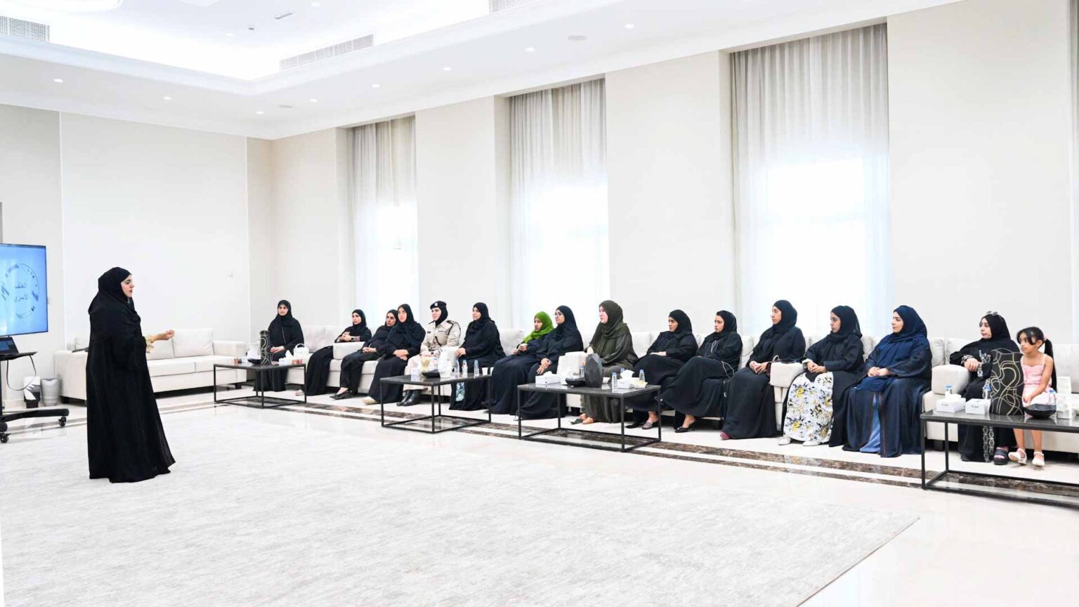 بنجاح.. شرطة الشارقة تختتم برنامج صيفي مفيد وسط تفاعل الأطفال والأهالي