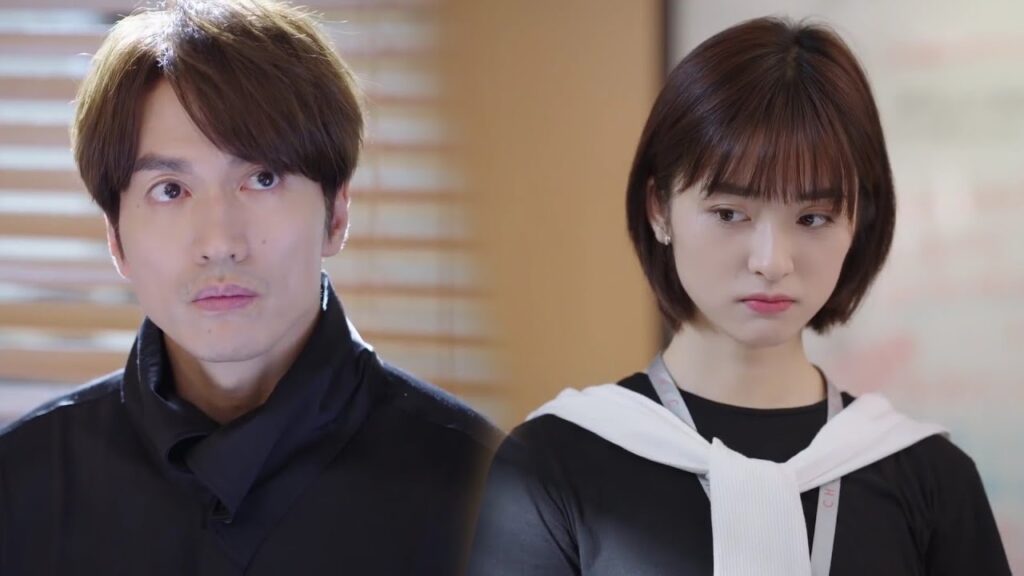 هي تعانـي من حياتها وهو يعاني من عائلتـه و تتحول هذه المأساة الى حب بيهما 🔥(عد نجومك المحظوظة )