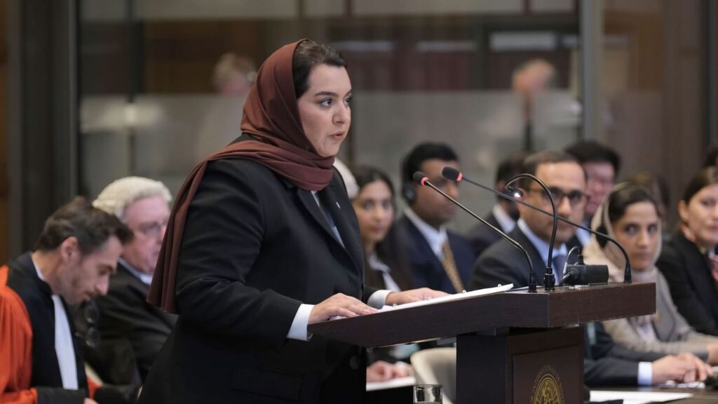 المرأة الإماراتية.. مسيرة رائدة في التمكين السياسي