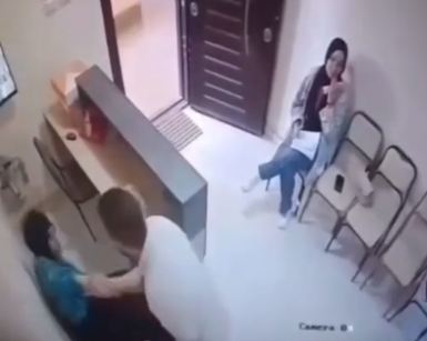 الأمن يفحص فيديو اعتداء مدير على موظفة داخل مقر عملها بسوهاج