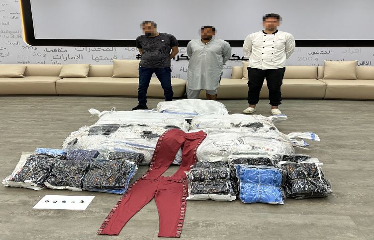 "شرطة دبي تضبط عصابة "الأزرار السامة