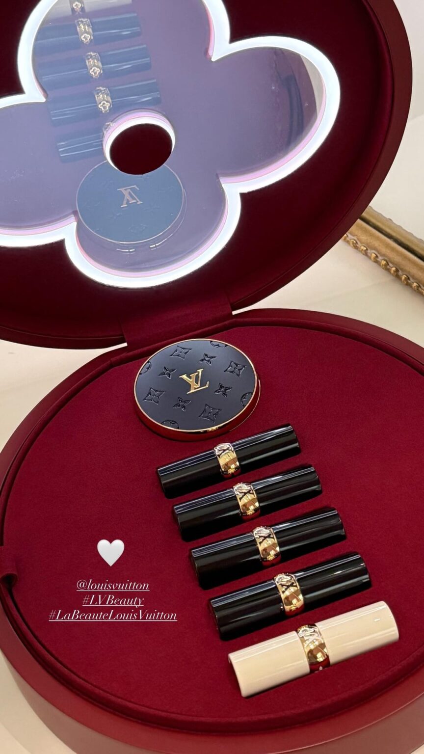 250824 تحديث قصة ليزا IG