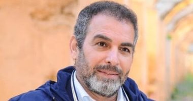 أحمد عبد العزيز: عمرى ما رفضت أسلم أو أتصور مع حد من جمهورى