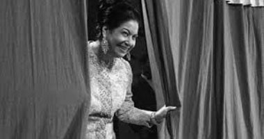 بداية أنت عمرى ماكنتش رجعونى عنيك.. شاهد كلماتها قبل التعديل بمعرض صوت مصر بداية أنت عمرى ماكنتش رجعونى عنيك.. شاهد كلماتها قبل التعديل بمعرض صوت مصر