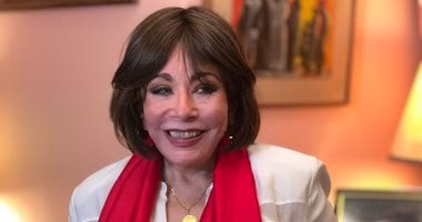 لبنى عبد العزيز: أحفادى كلهم أحلى منى بس محدش ورث الفن