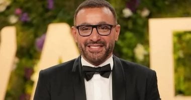 أحمد السقا فى منزله بسلام.. تلفيات فى سيارته بحادث بعد خروجه من صلاة الجمعة