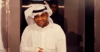 الكويتي خالد المظفر يتعرض لوعكة صحية على المسرح