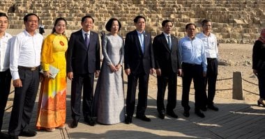 رئيس فيتنام يزور المتحف المصري الكبير والأهرامات ويشيد بروعة الحضارة المصرية رئيس فيتنام يزور المتحف المصري الكبير والأهرامات ويشيد بروعة الحضارة المصرية