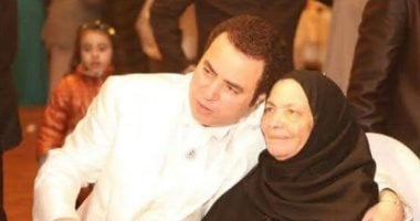 الفنان صبحي خليل يستقبل العزاء في والدته غدا من مسجد الحامدية الشاذلية