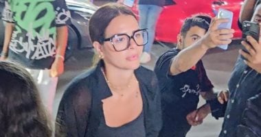 أشرف زكى وهنادى مهنا وتارا عماد فى عزاء تيمور تيمور