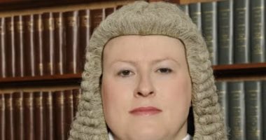 قاضية متحولة جنسيا فى بريطانيا تقاضى بلادها اعتراضا على عدم اعتبارها امرأة