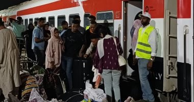 محطة السد العالى تستقبل القطار الأسبوعى السادس للأشقاء السودانيين (فيديو وصور)