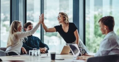 4 أبراج خفة الدم أقصر طريق لقلوبهم.. “الضحك” يخفف توتر برج الأسد 4 أبراج خفة الدم أقصر طريق لقلوبهم.. "الضحك" يخفف توتر برج الأسد