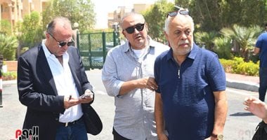 وصول جثمان المنتج طارق صيام إلى مسجد الشرطة بالشيخ زايد وصول جثمان المنتج طارق صيام إلى مسجد الشرطة بالشيخ زايد