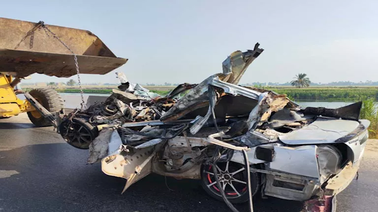 “العربية اتهرست”.. الصور الأولى لحادث تصادم على طريق أسيوط الزراعي "العربية اتهرست".. الصور الأولى لحادث تصادم على طريق أسيوط الزراعي