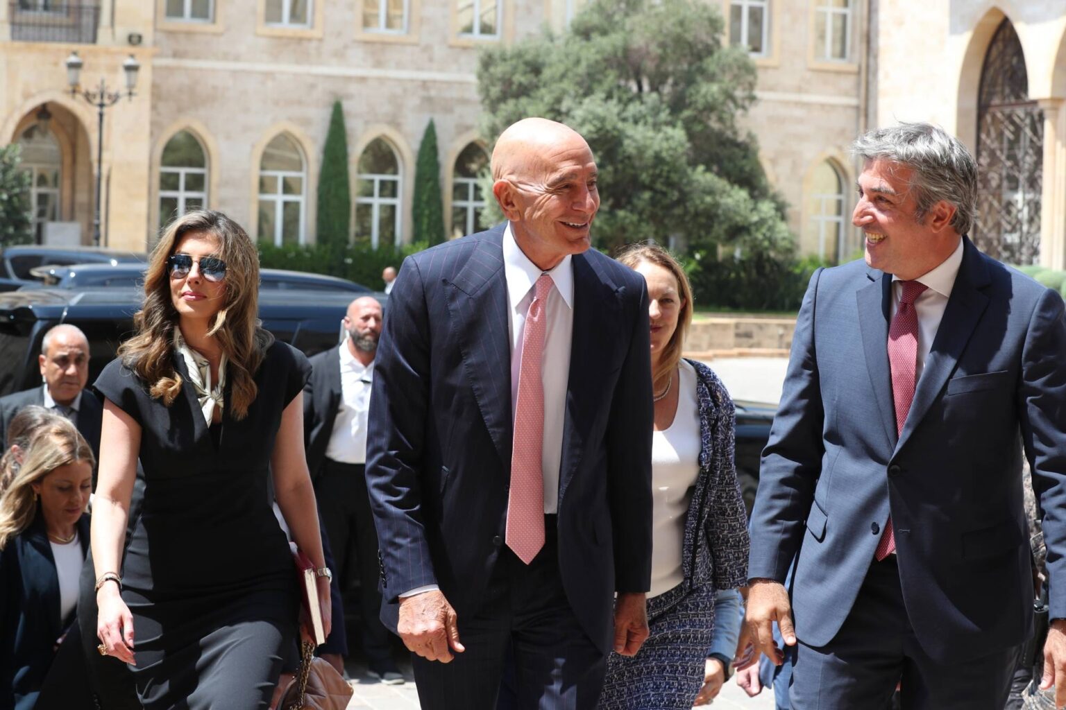 "كلام نتنياهو لا يطمئن"... مهمة برّاك إلى نقطة الصفر