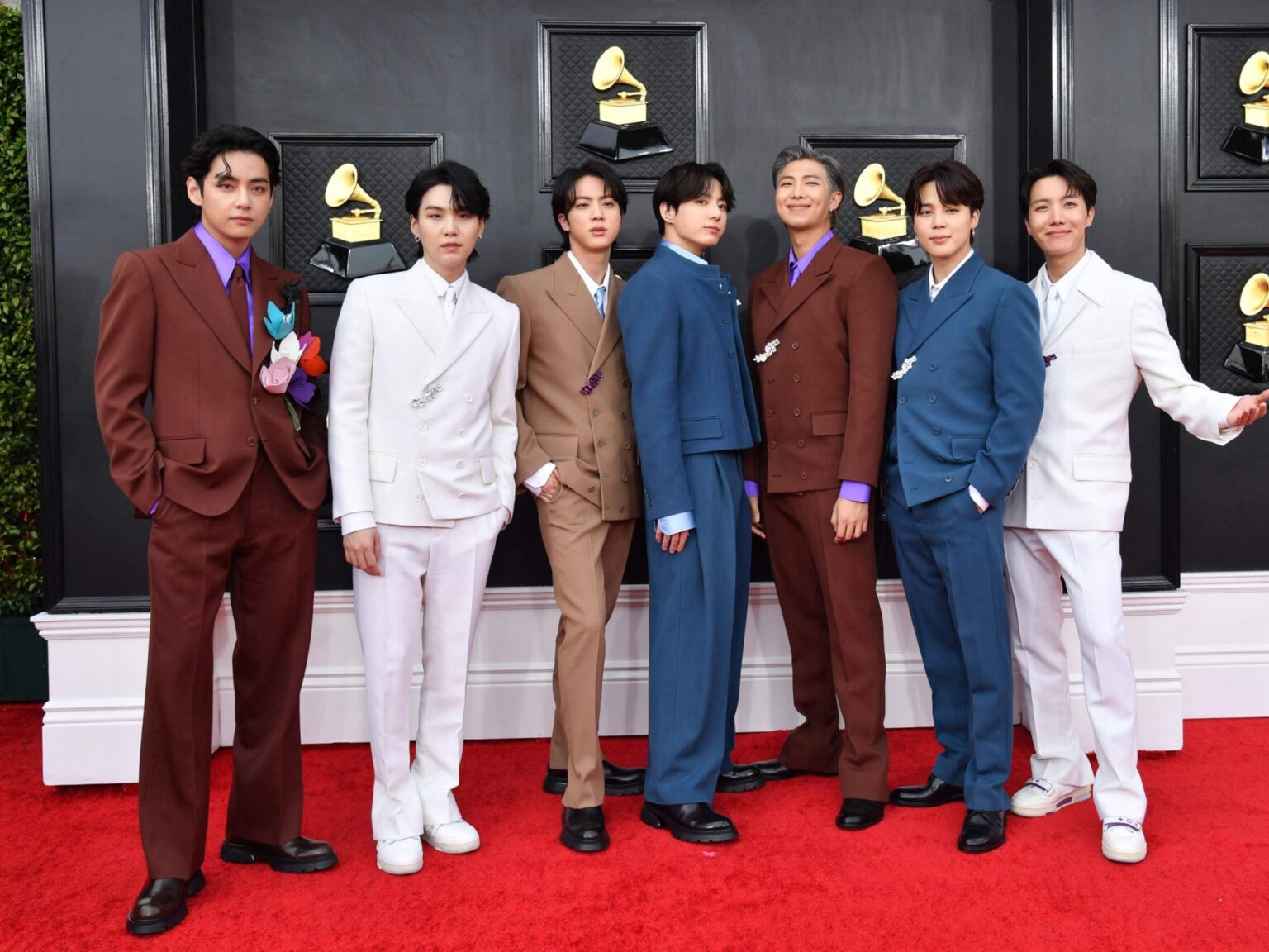 "بي تي إس" تنفي رسميا مشاركتها في ألبوم تكريمي لمايكل جاكسون | فن