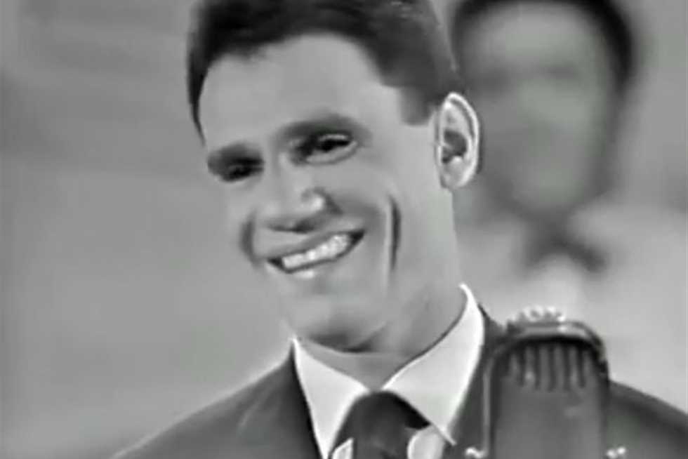 شادي شامل ينشر صورة نادرة لـ عبدالحليم حافظ ويعلق: «العندليب كان ماشي على الموضة»