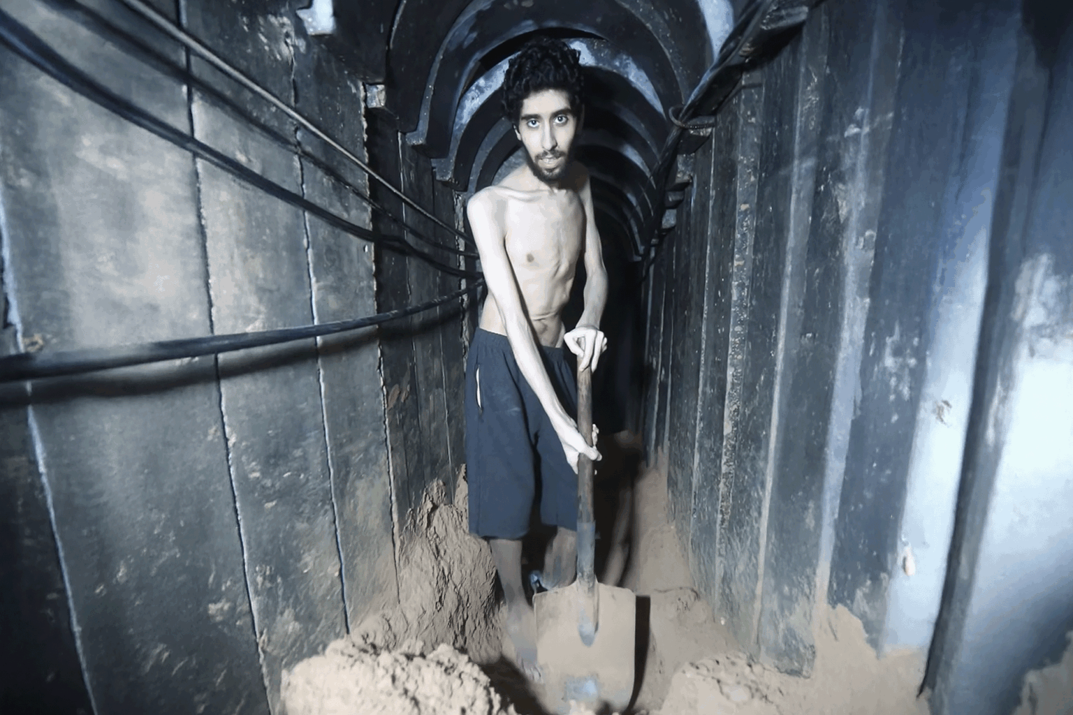 كيف تفضح صورة الأسير الإسرائيلي الجائع نتنياهو؟ | سياسة