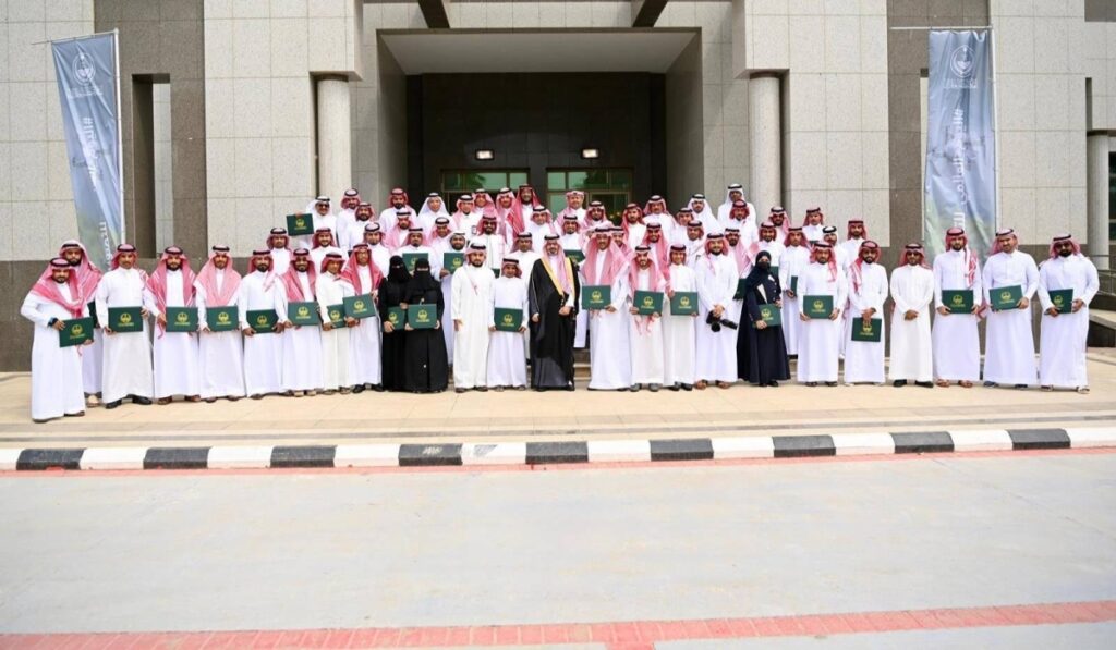 نائب أمير جازان يكرم المصورين المتعاونين في مبادرة «هذه جازان» – أخبار السعودية نائب أمير جازان يكرم المصورين المتعاونين في مبادرة «هذه جازان» - أخبار السعودية