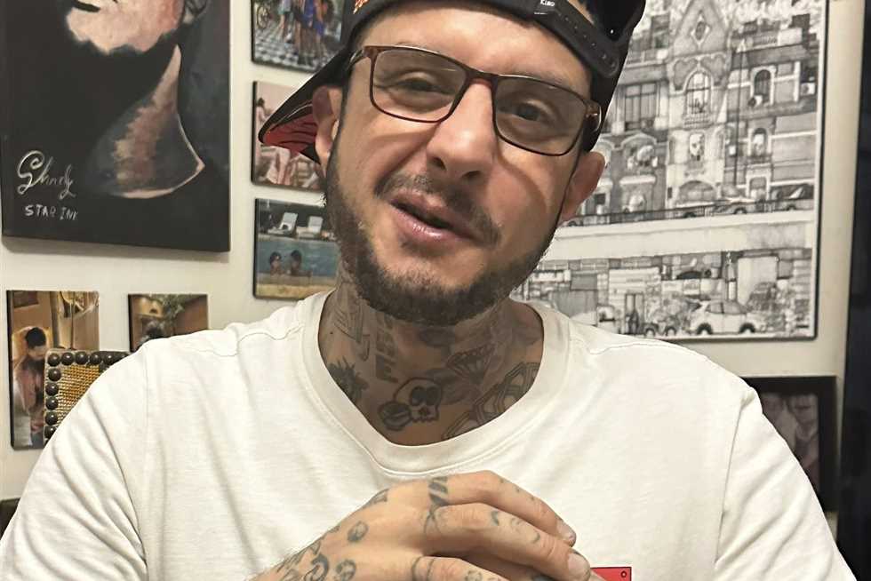 بعد مطالبتها بإيقاف الفيلم.. أحمد السبكي يوجه رسالة لطليقة «سفاح التجمع»