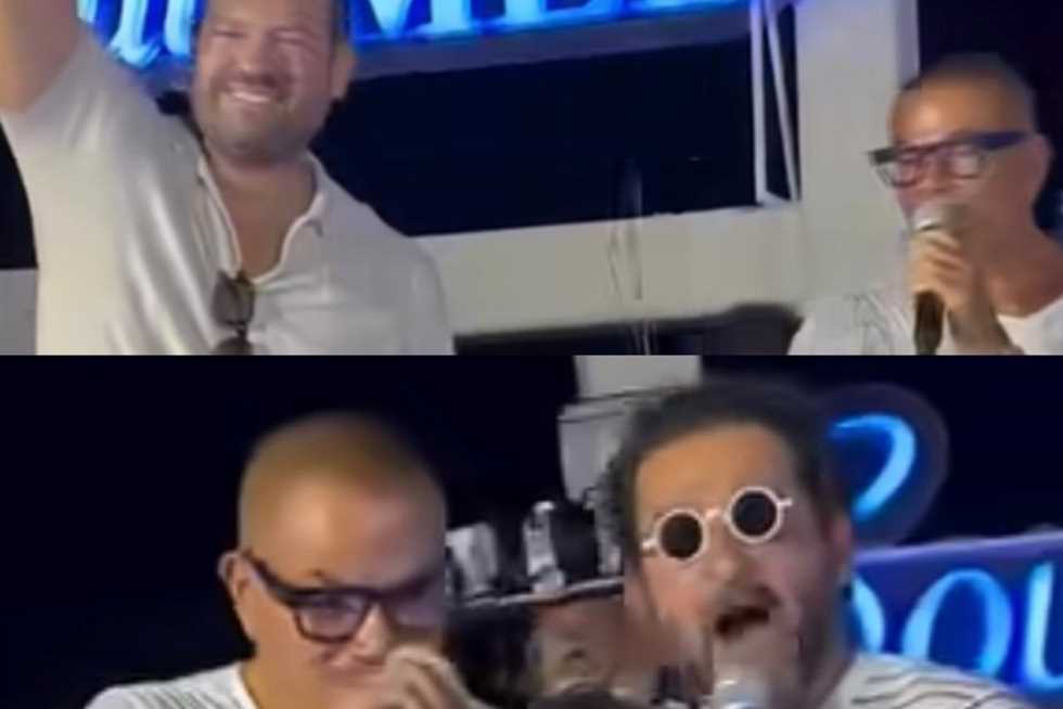 أحمد حلمي وعمرو يوسف يفاجئان عمرو دياب على المسرح خلال حفله بالساحل الشمالي (فيديو)