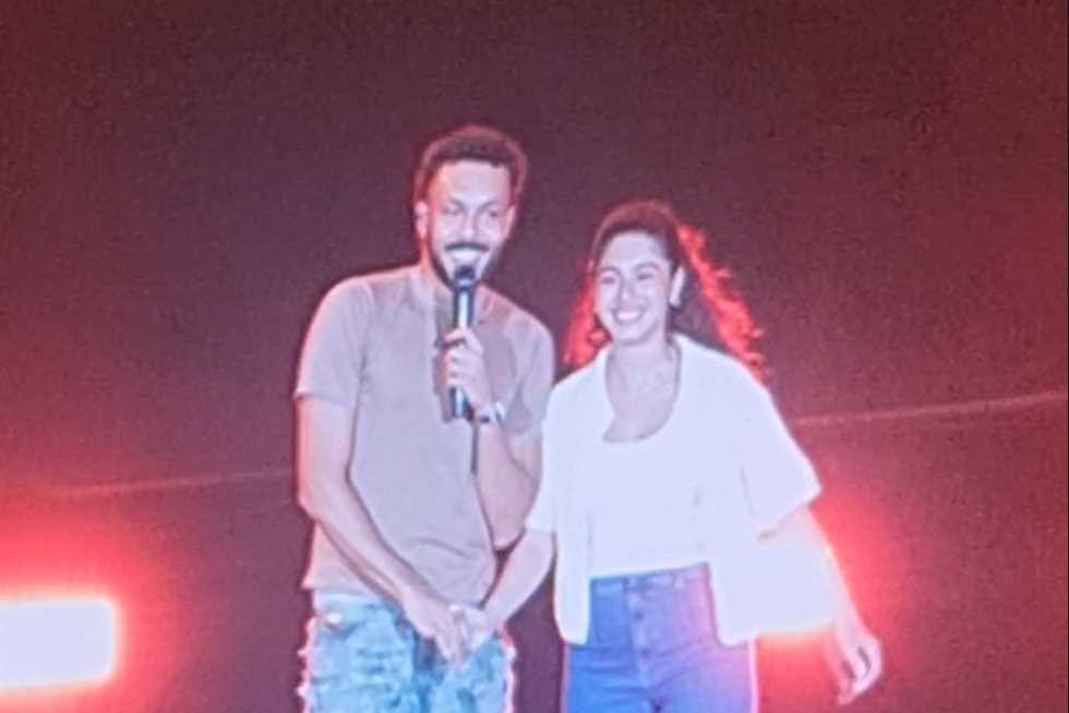 بعد صعودها على المسرح.. ويجز يحرج مايان السيد بسبب خطأ في اسمها بمهرجان العلمين الجديدة