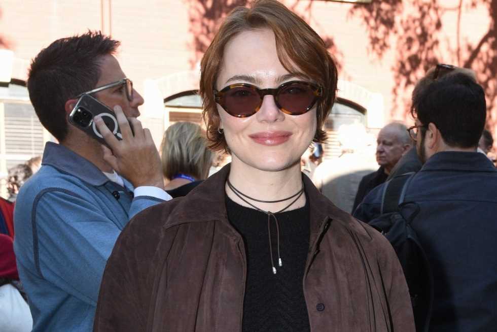 مهرجان فينيسيا.. أول ظهور لـ إيما ستون بعد التخلي عن شعرها