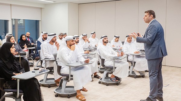 كلية محمد بن راشد للإدارة الحكومية تدمج بين التعليم الرقمي والحضوري كلية محمد بن راشد للإدارة الحكومية تدمج بين التعليم الرقمي والحضوري