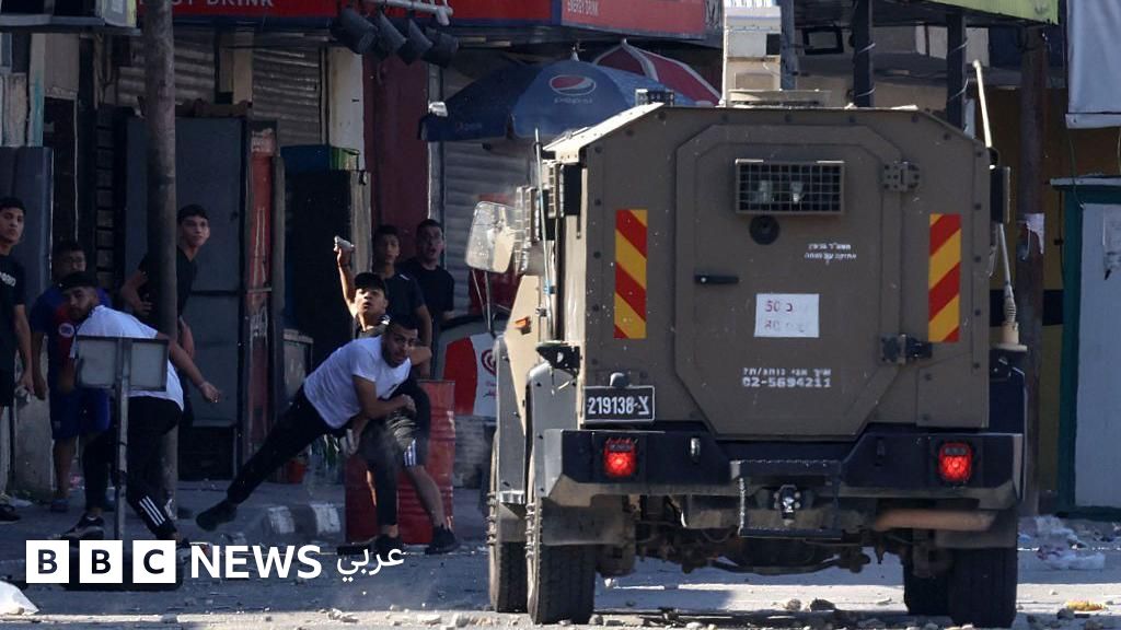 لماذا يخفت صوت الشارع في الضفة الغربية رغم صرخات غزة؟