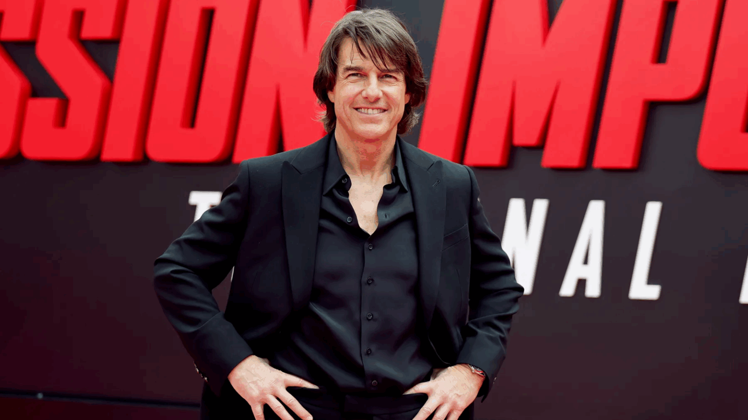 فيديو صادم.. مدير فندق يهرب من الحريق ويترك النزلاء للموت