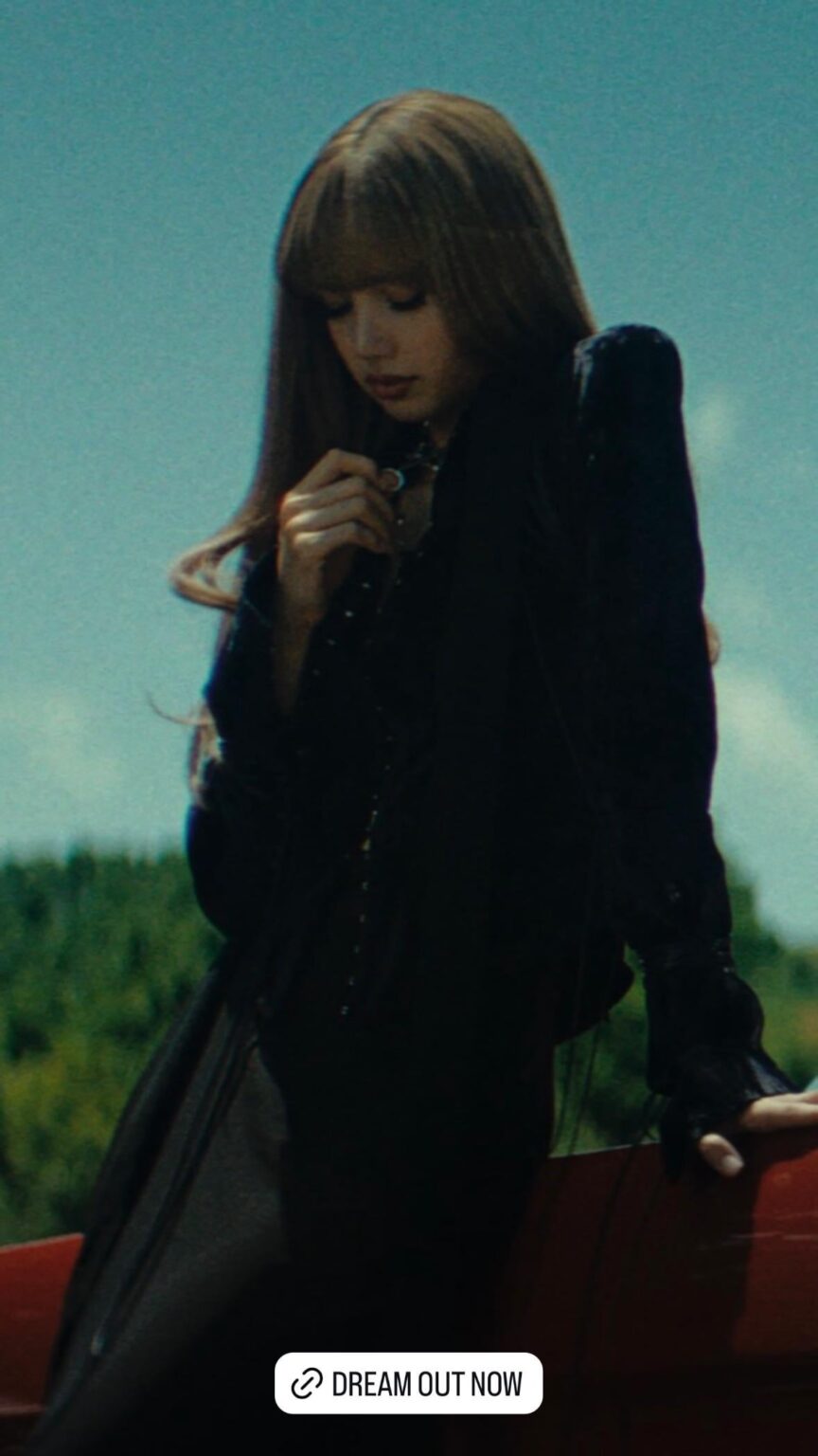 250815 ليزا (Lloud) تحديث قصة IG