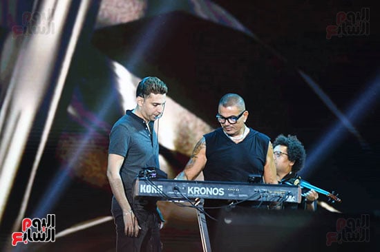 عمرو دياب يطرب الجمهور عمرو دياب يطرب الجمهور