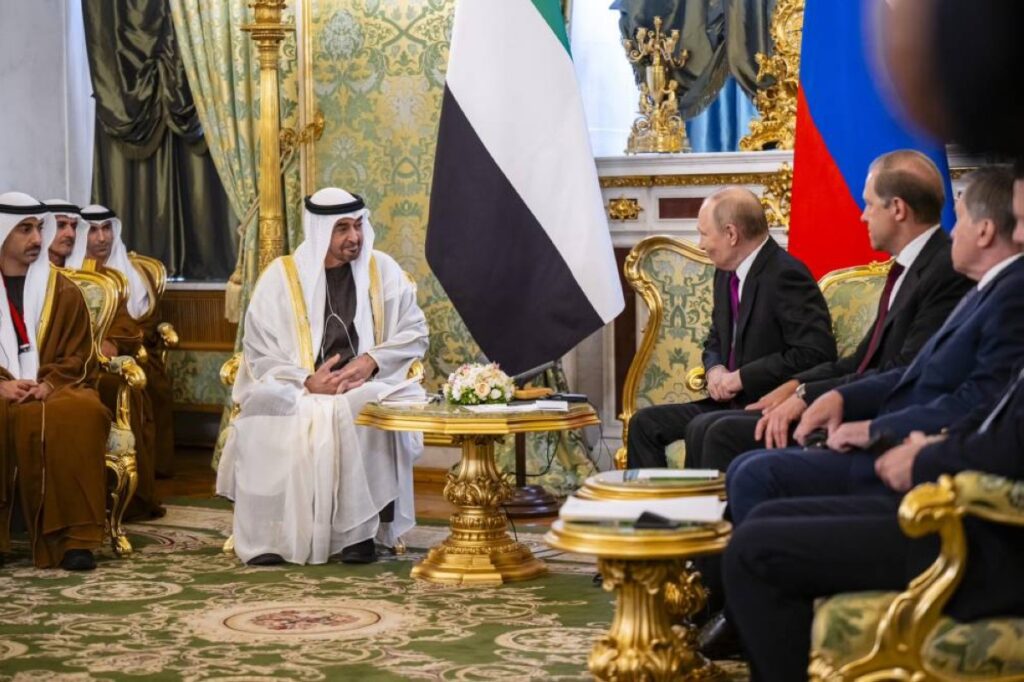 محمد بن زايد وفلاديمير بوتين يبحثان في موسكو سبل تعزيز الشراكة الإستراتيجية بين الإمارات وروسيا Al Bayan