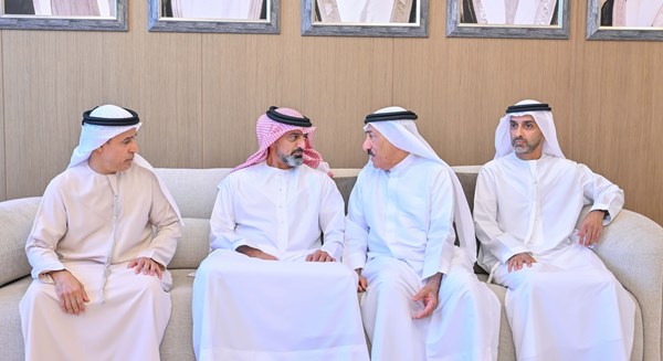 عمار بن حميد يقدّم واجب العزاء في وفاة شمسة بنت علي بن عبدالله الشعفار عمار بن حميد يقدّم واجب العزاء في وفاة شمسة بنت علي بن عبدالله الشعفار