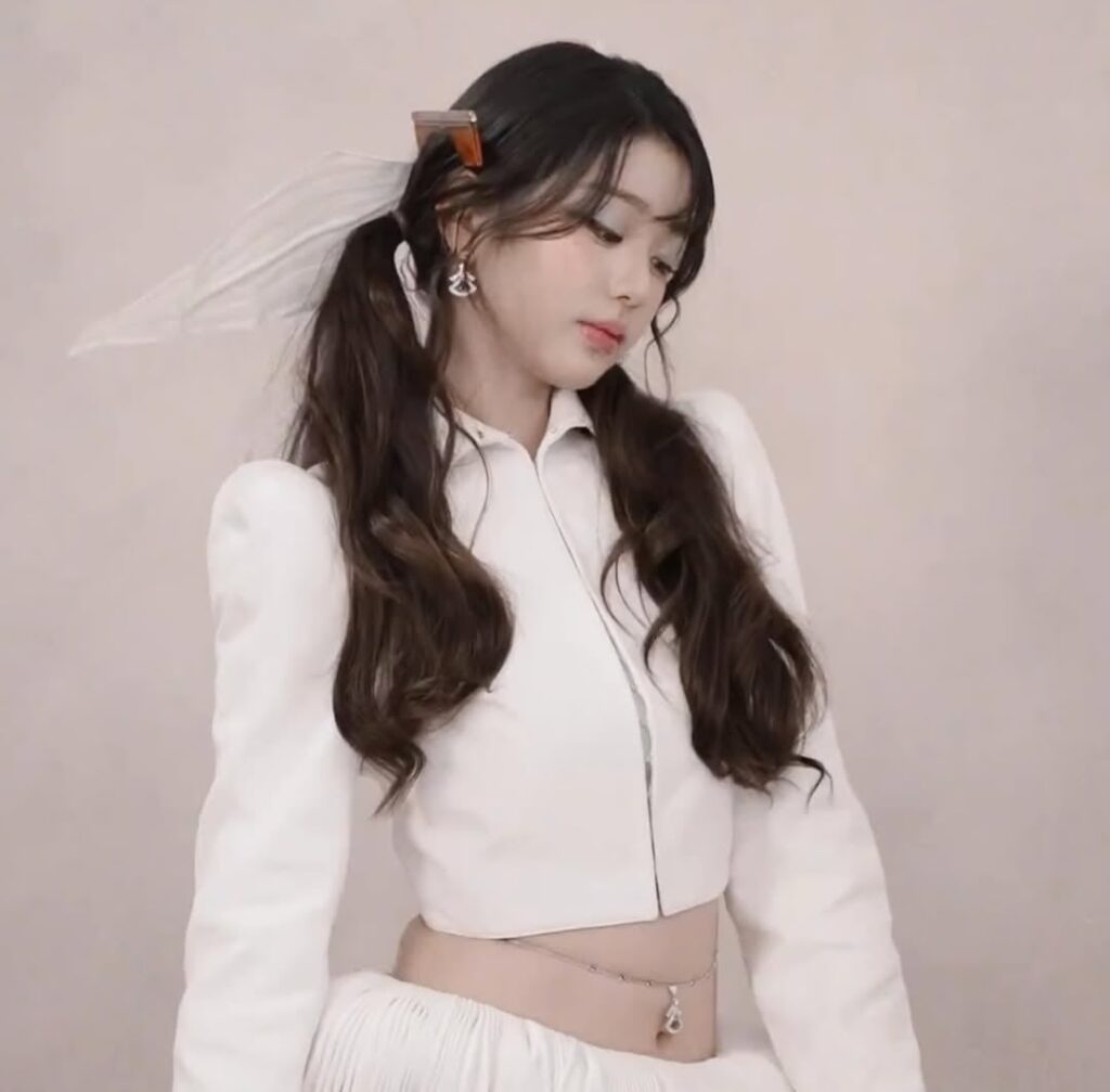 250829 تم تسمية Wonyoung كملكة العلامة التجارية صفقات