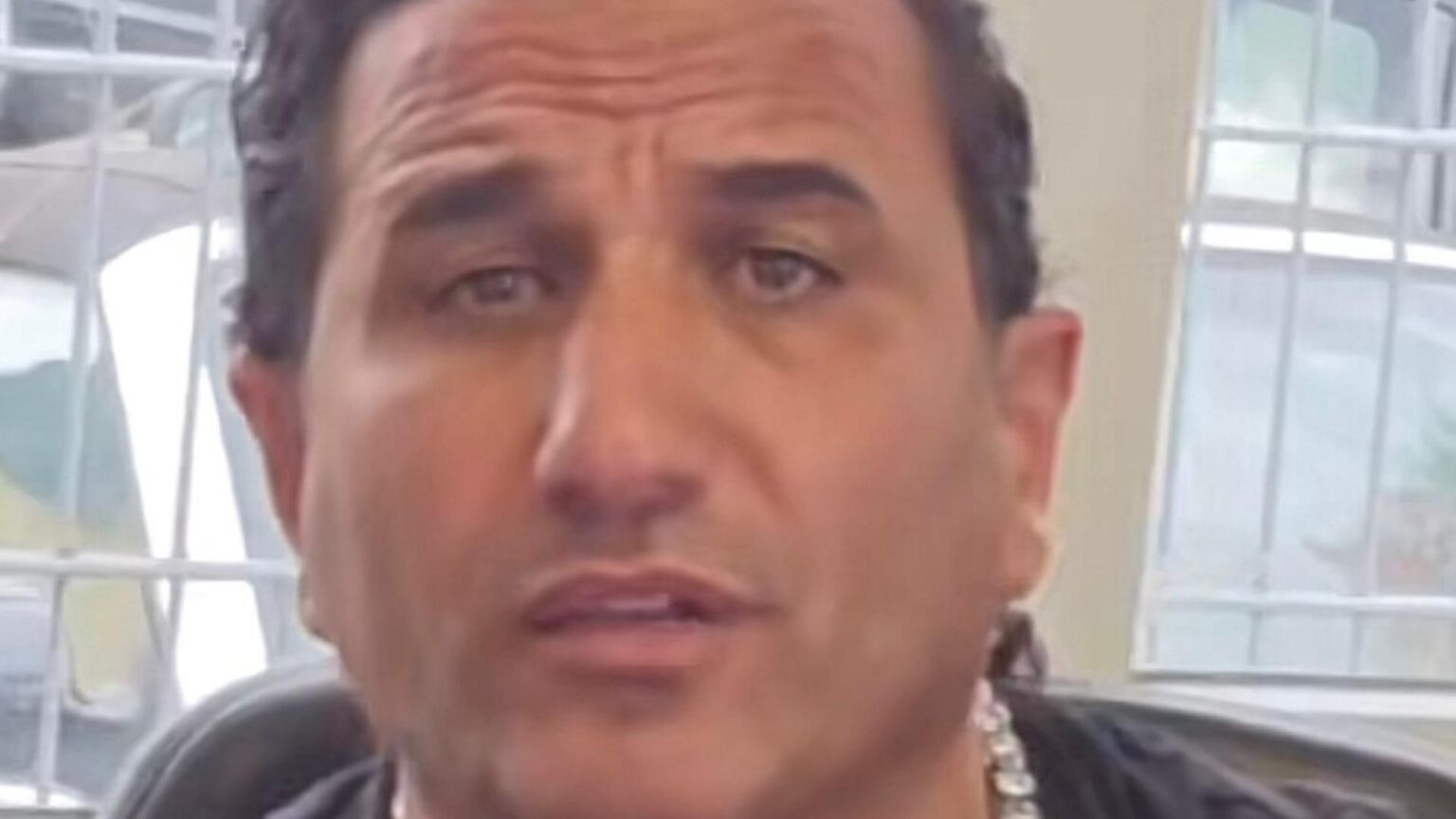 شتم رئيس الجمهوريّة... ومستمرّ