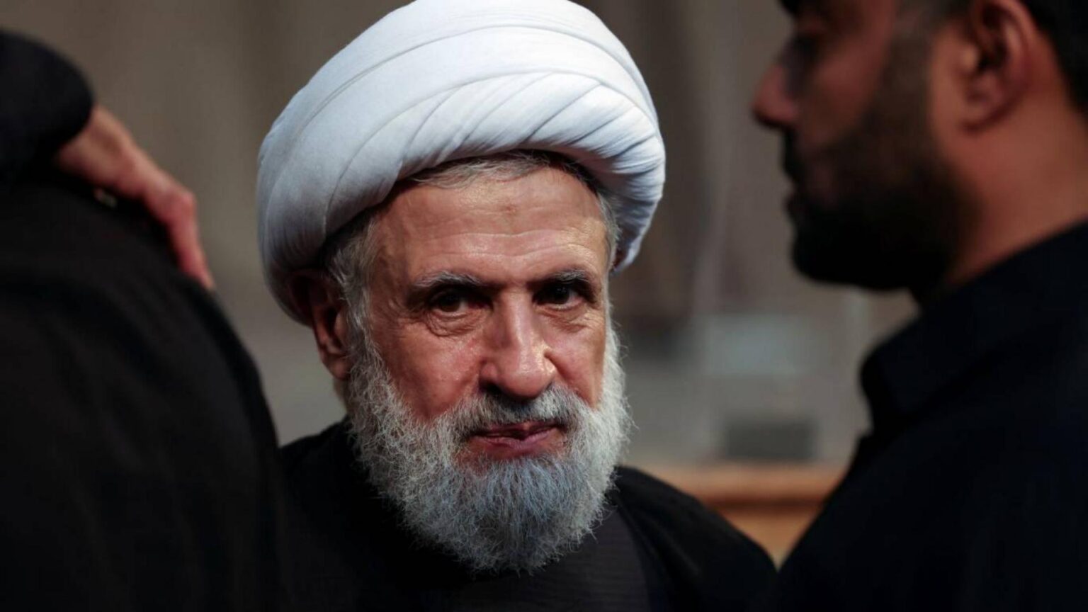 نعيم قاسم و"القصيدة الأخيرة": أسافر وحدي منتحراً