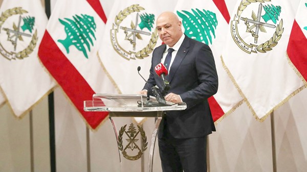 الرئيس اللبناني يطالب «حزب الله» بإلقاء السلاح وإسرائيل بالانسحاب