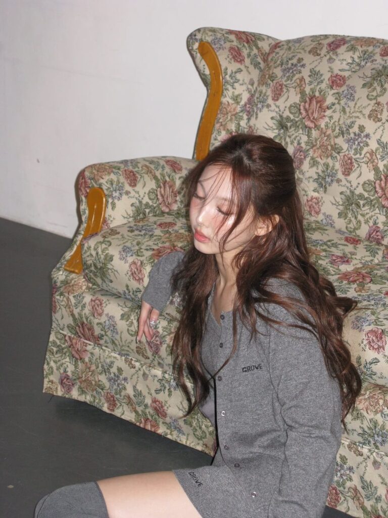 250820 Nayeon Instagram Update - 🍂