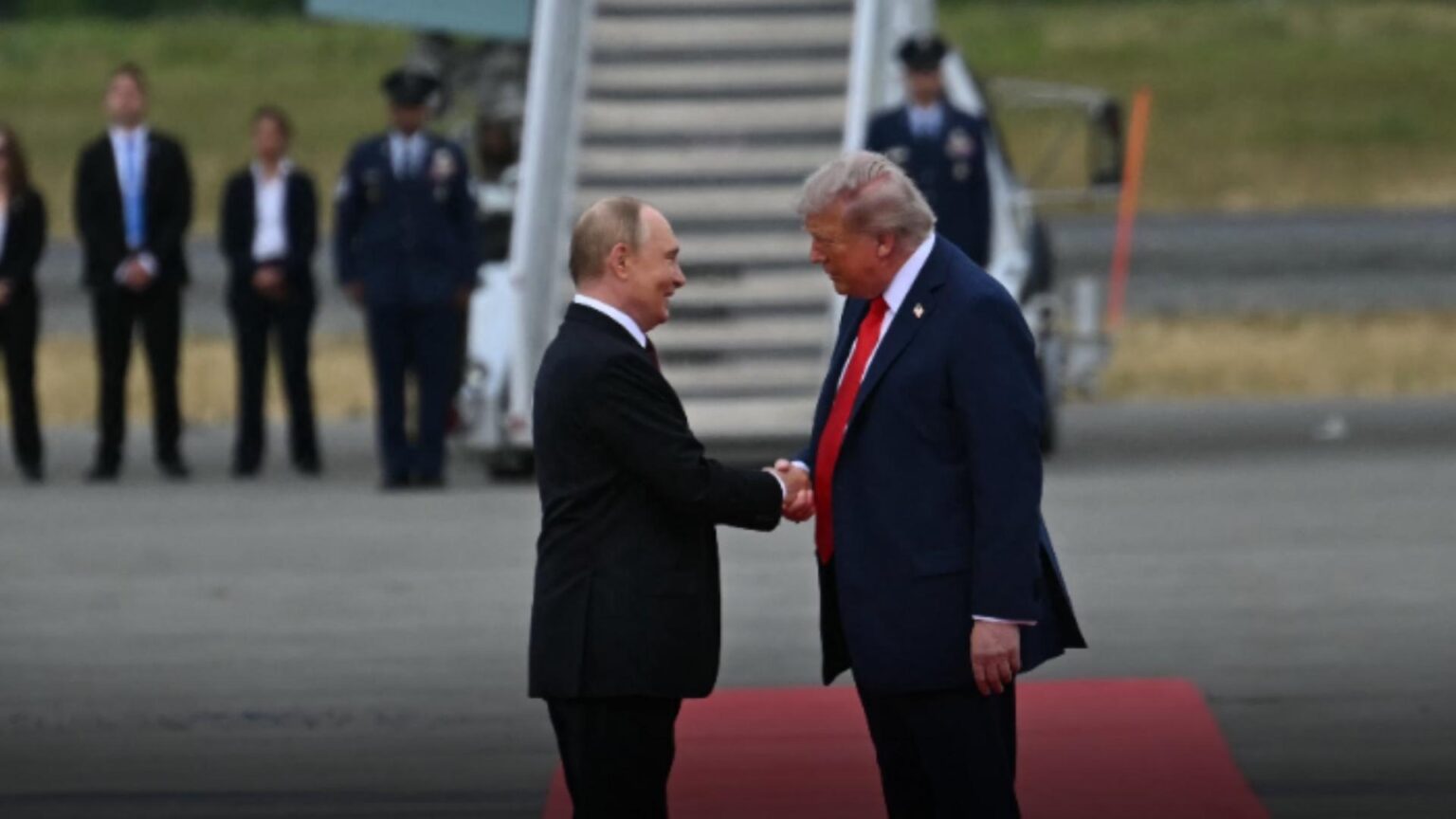 بدء قمة ترامب وبوتين في ألاسكا