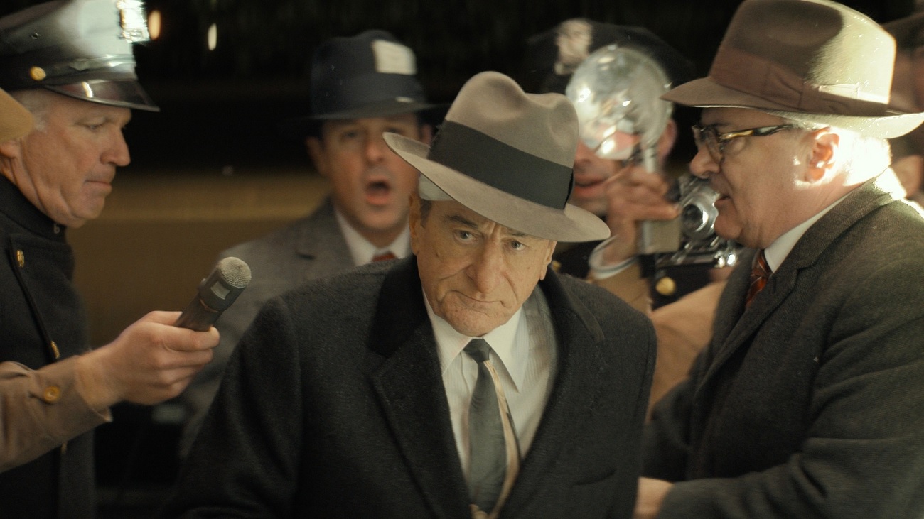 روبرت دي نيرو في فيلم الجريمة ”آلتو نايتس”. (وارنر براذرز)