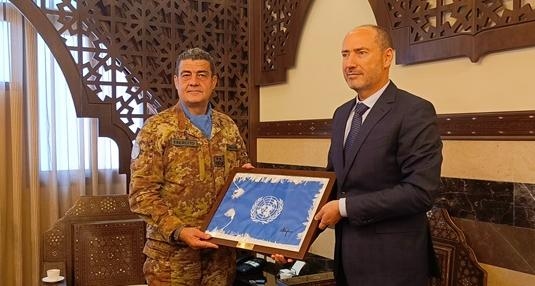 قائد قوات اليونيفيل زار محافظ الجنوب: مهمتنا مساندة الجيش