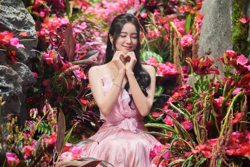 250814 تحديث تطبيق Jisoo | [📸] فيديو حبك الخاص وراء