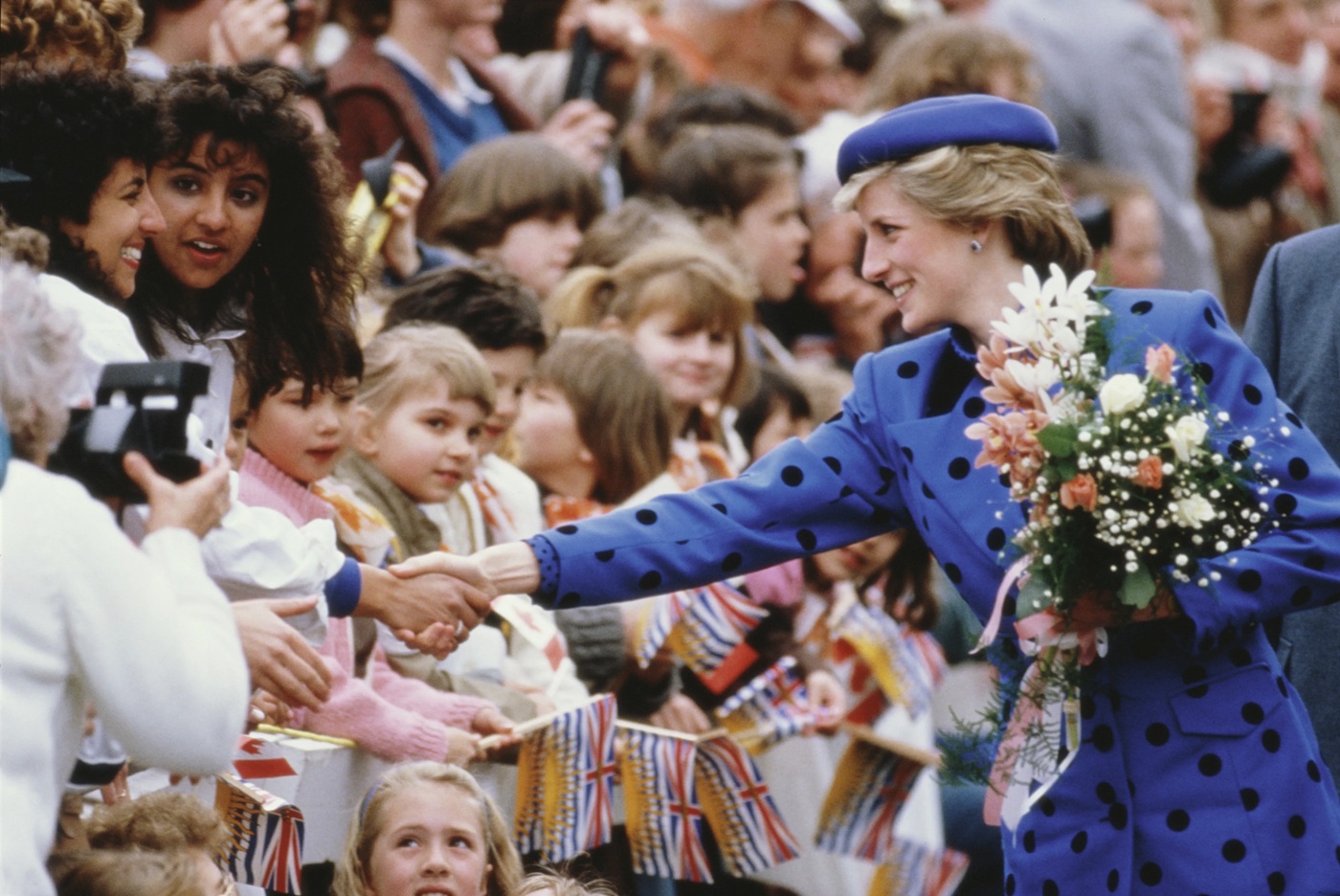 الأميرة ديانا خلال رحلة إلى كندا عام 1986. (Getty Images)